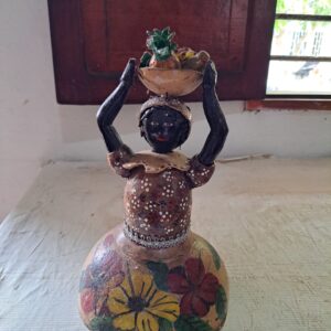 Negrita palenquera talla en madera y totumo